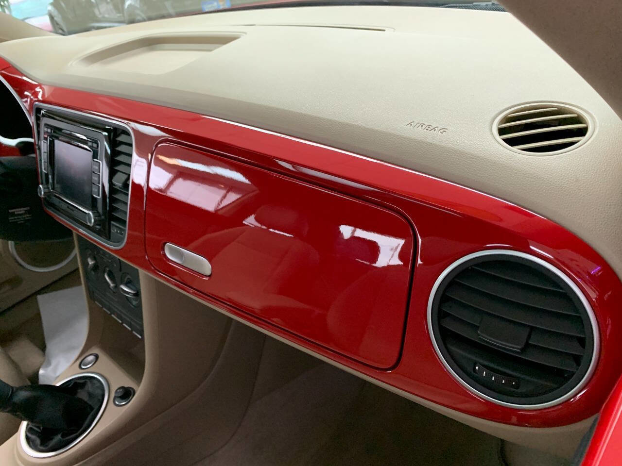 Used 2013 Volkswagen Beetle 2.5 image 21