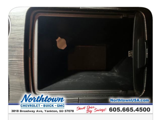 Used 2016 Chevrolet Traverse LT image 36