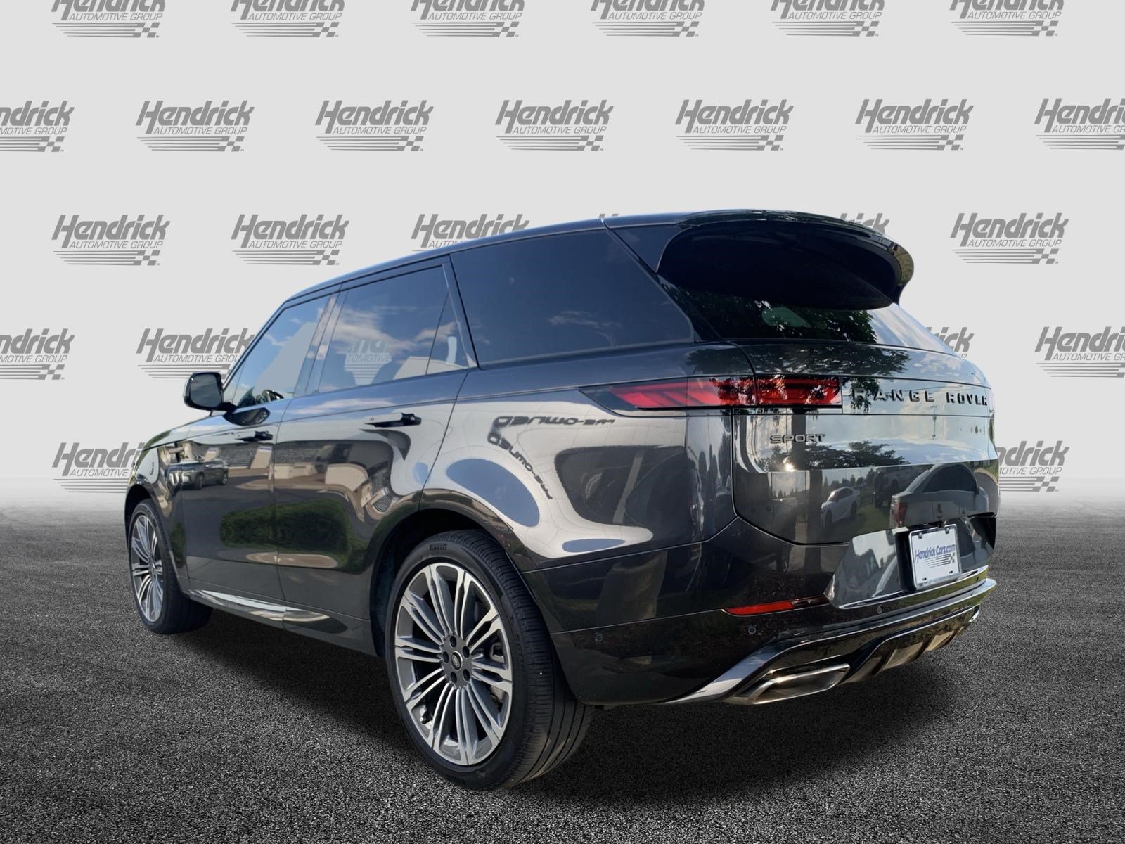Used 2025 Land Rover Range Rover Sport Dynamic SE AWD/4WD image 8