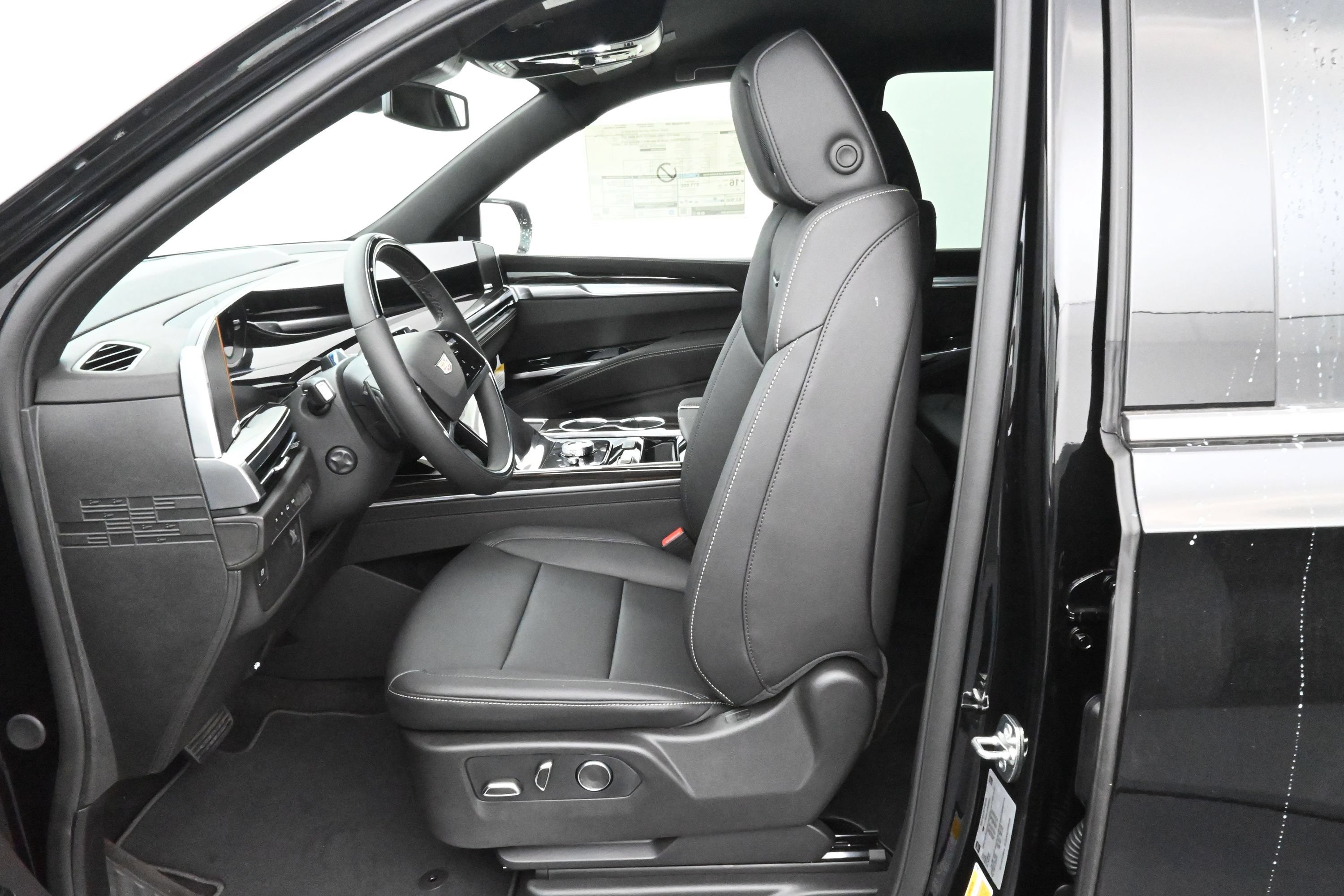 New 2026 Cadillac Escalade 4WD w/ LPO, Floor Liner Package image 11
