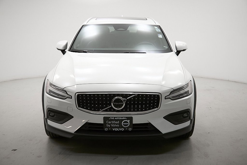 Certified 2024 Volvo V60 B5 Cross Country Ultimate image 5