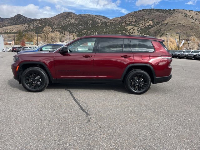 Used 2025 Jeep Grand Cherokee L Altitude image 7