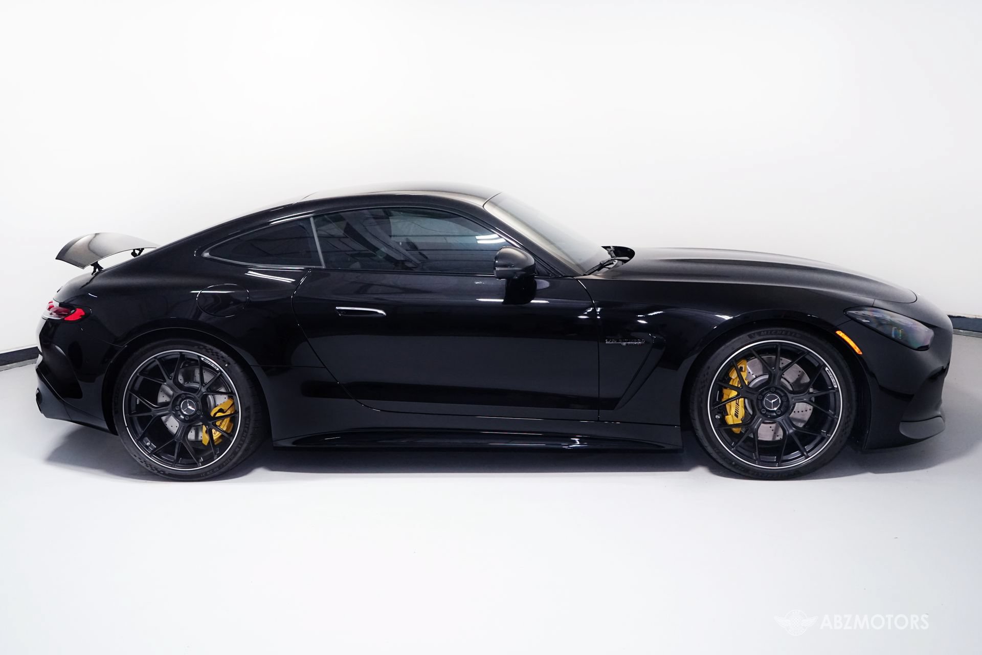 Used 2025 Mercedes-Benz AMG GT 63 image 4