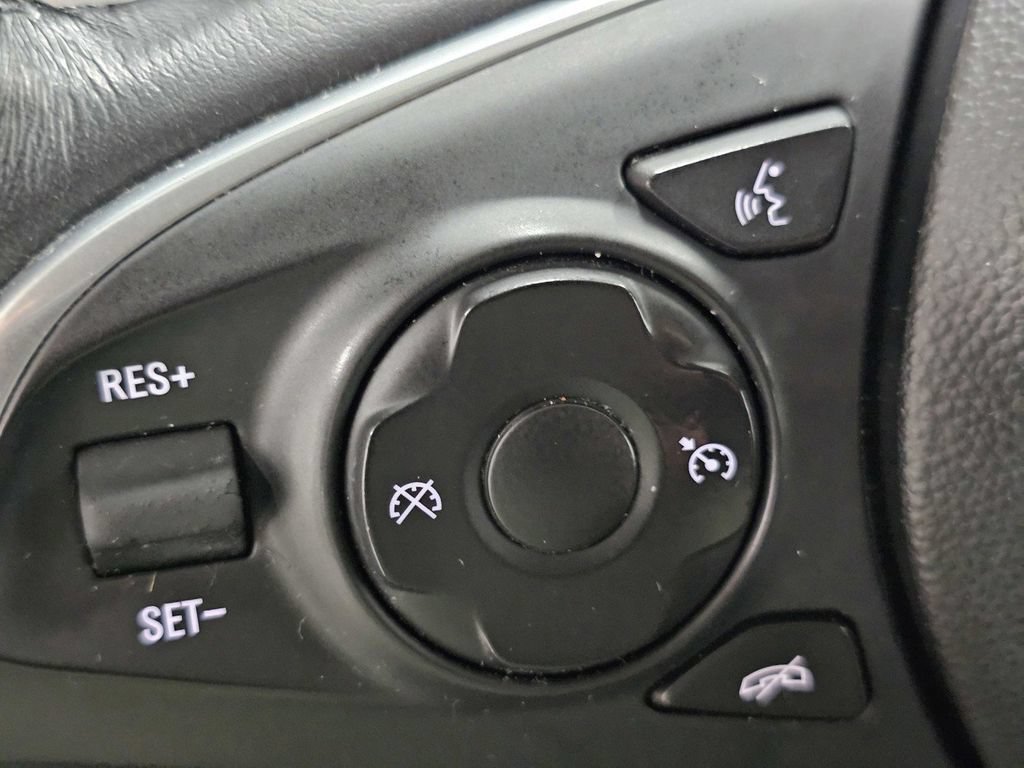Used 2019 Buick Enclave Essence w/ LPO, Touring Package FWD image 33