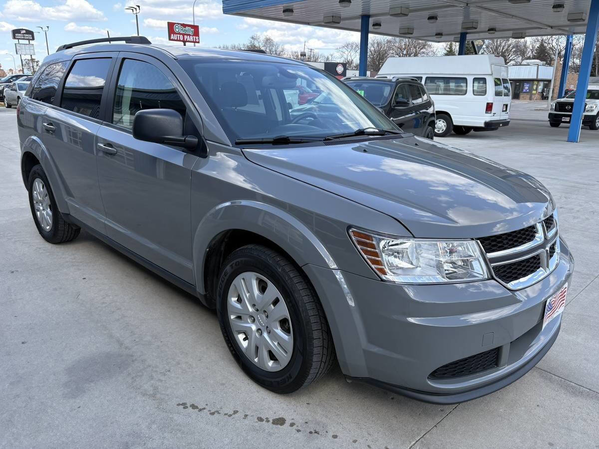 Used 2020 Dodge Journey SE image 4