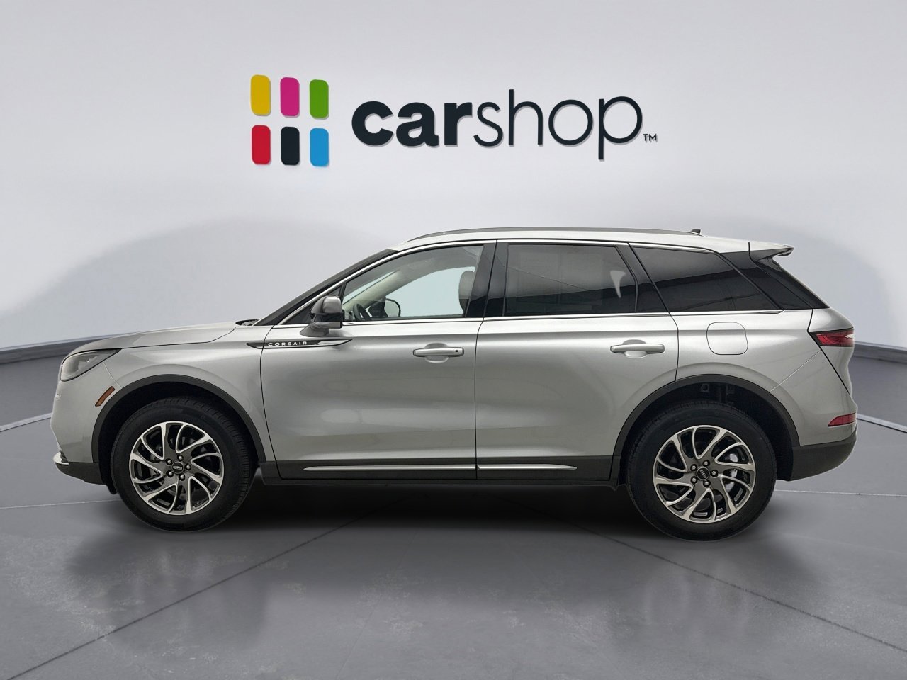 Used 2022 Lincoln Corsair AWD w/ Equipment Group 101A image 2