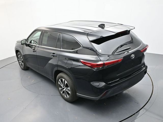 Used 2022 Toyota Highlander XLE image 39