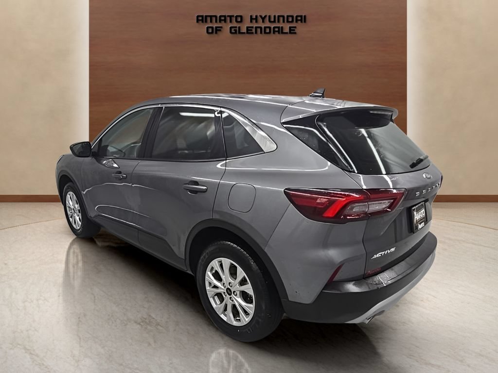 Used 2024 Ford Escape Active AWD/4WD image 4