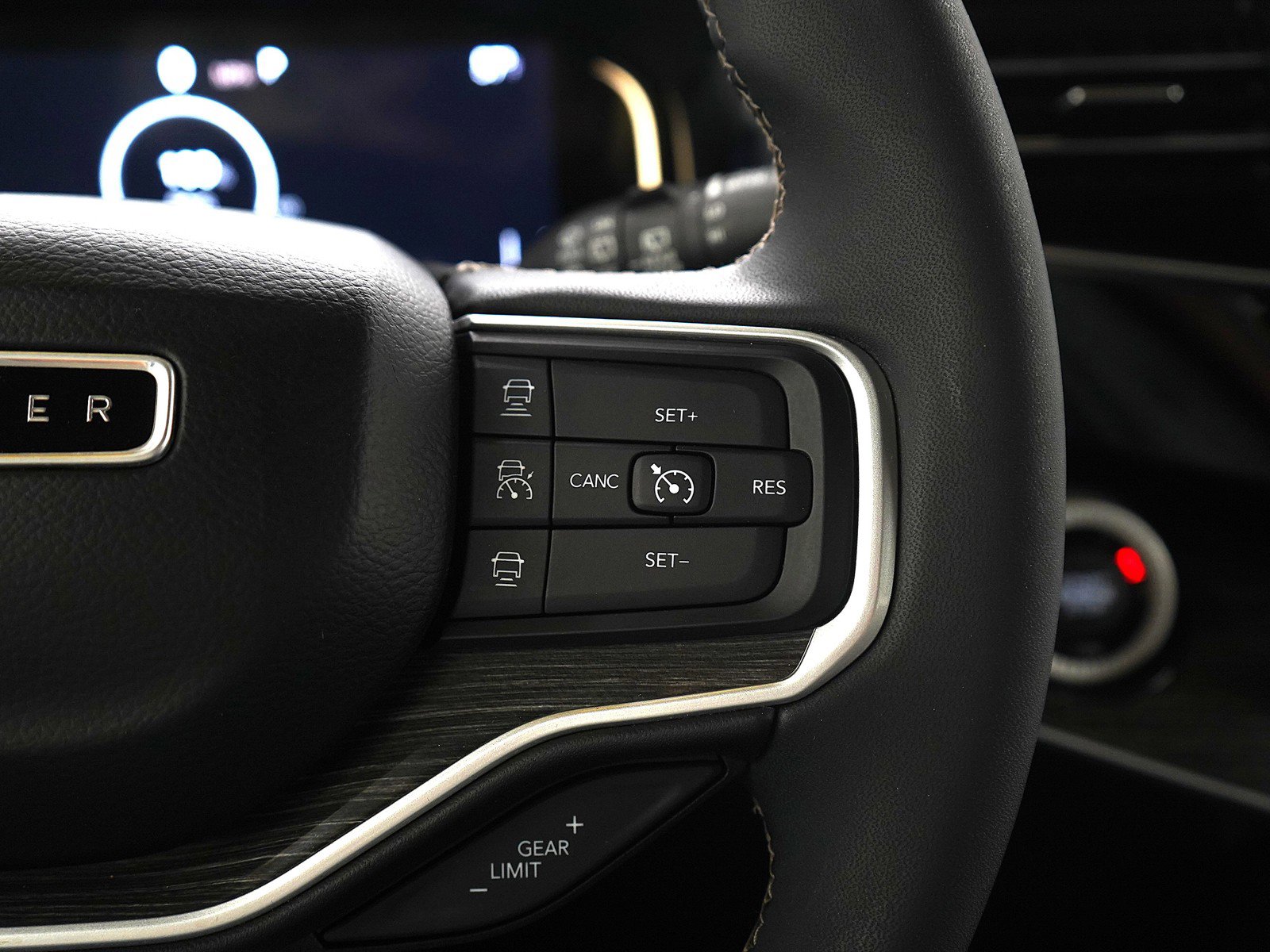 Used 2022 Jeep Wagoneer Series III w/ Premium Group I image 28