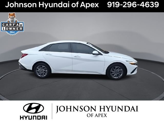 Certified 2024 Hyundai Elantra SEL image 10