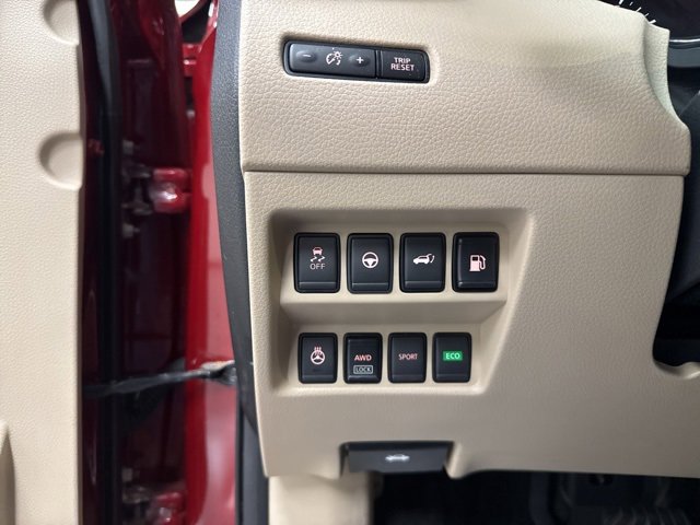 Used 2019 Nissan Rogue SL w/ Premium Package image 24