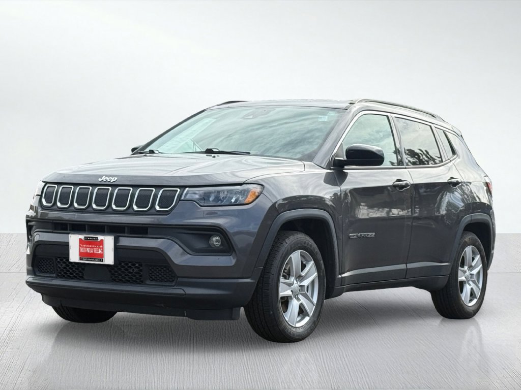 Used 2022 Jeep Compass Latitude FWD image 2