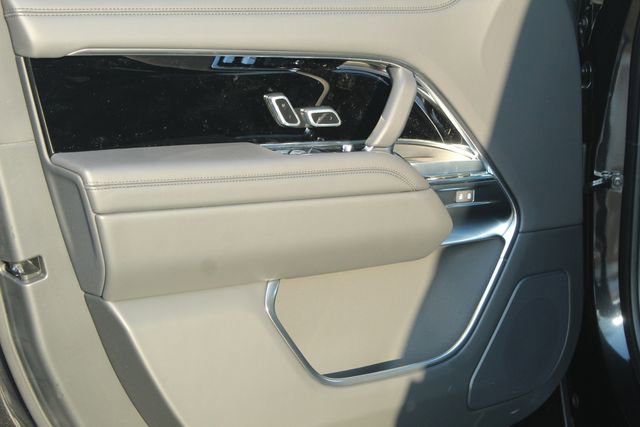 New 2026 Land Rover Range Rover Long Wheelbase SE image 21