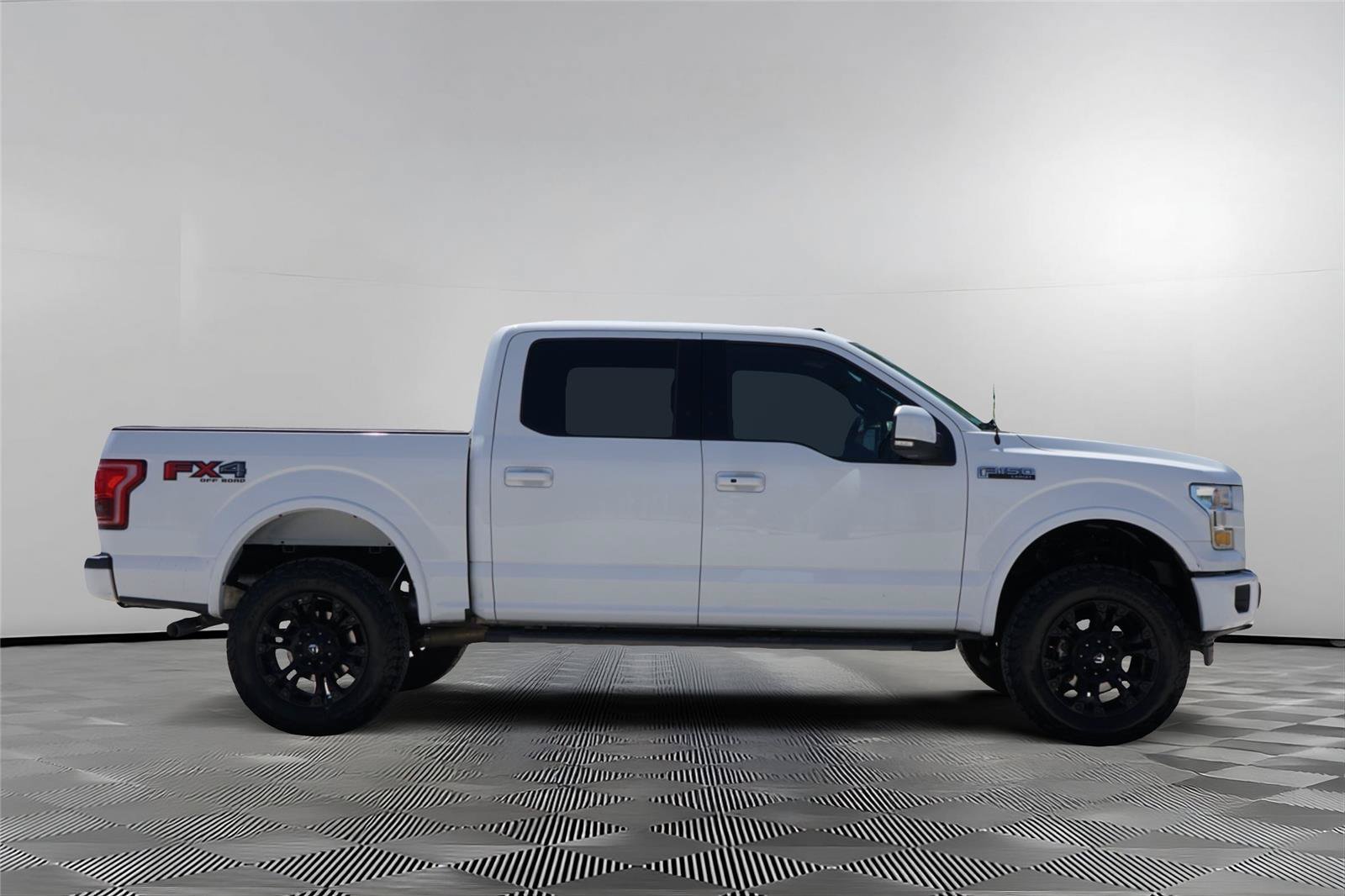 Used 2017 Ford F150 Lariat AWD/4WD image 4