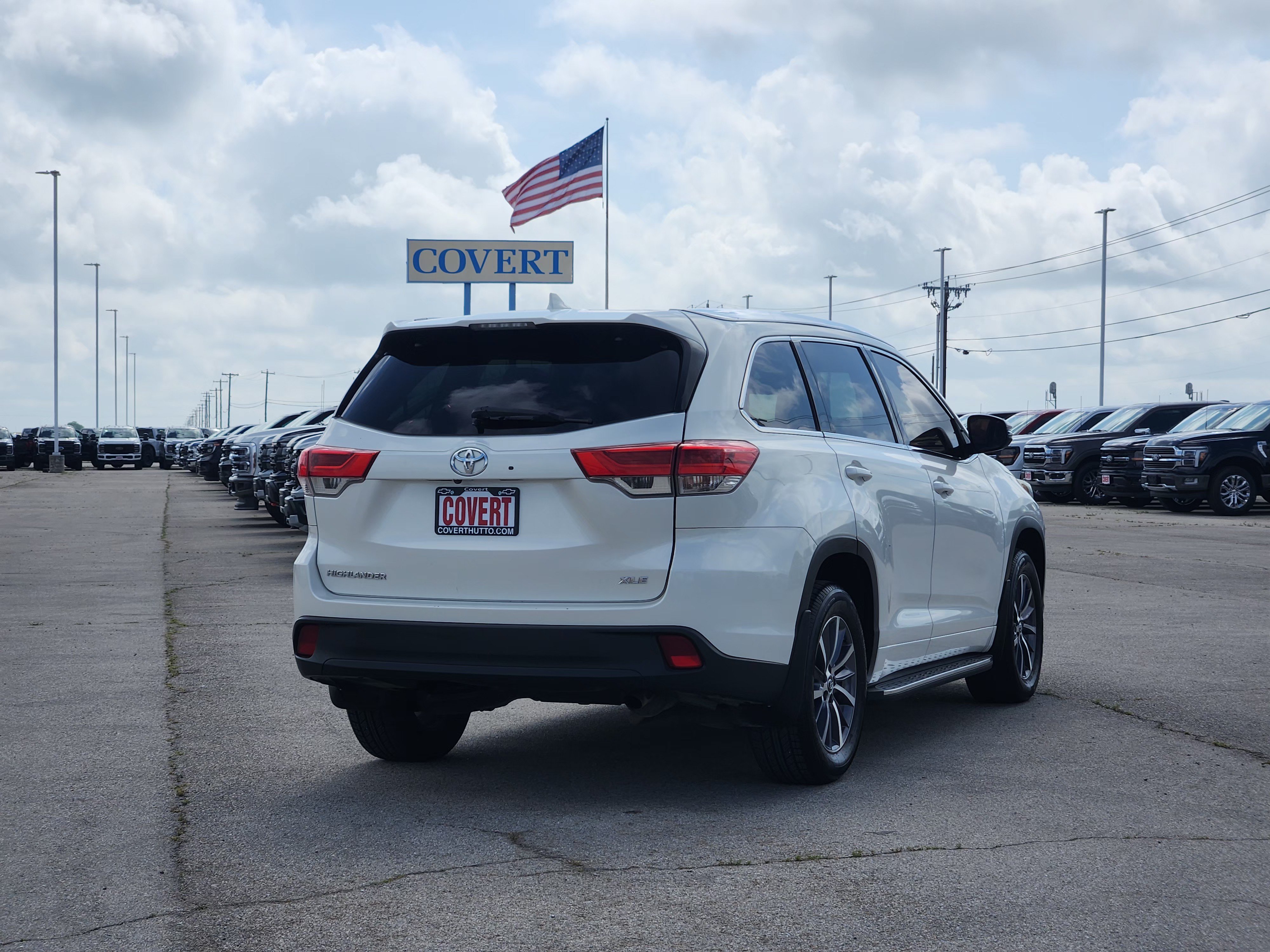 Used 2017 Toyota Highlander XLE FWD image 7