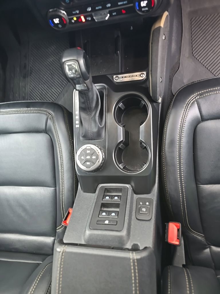 Used 2025 Ford Bronco Badlands AWD/4WD image 8
