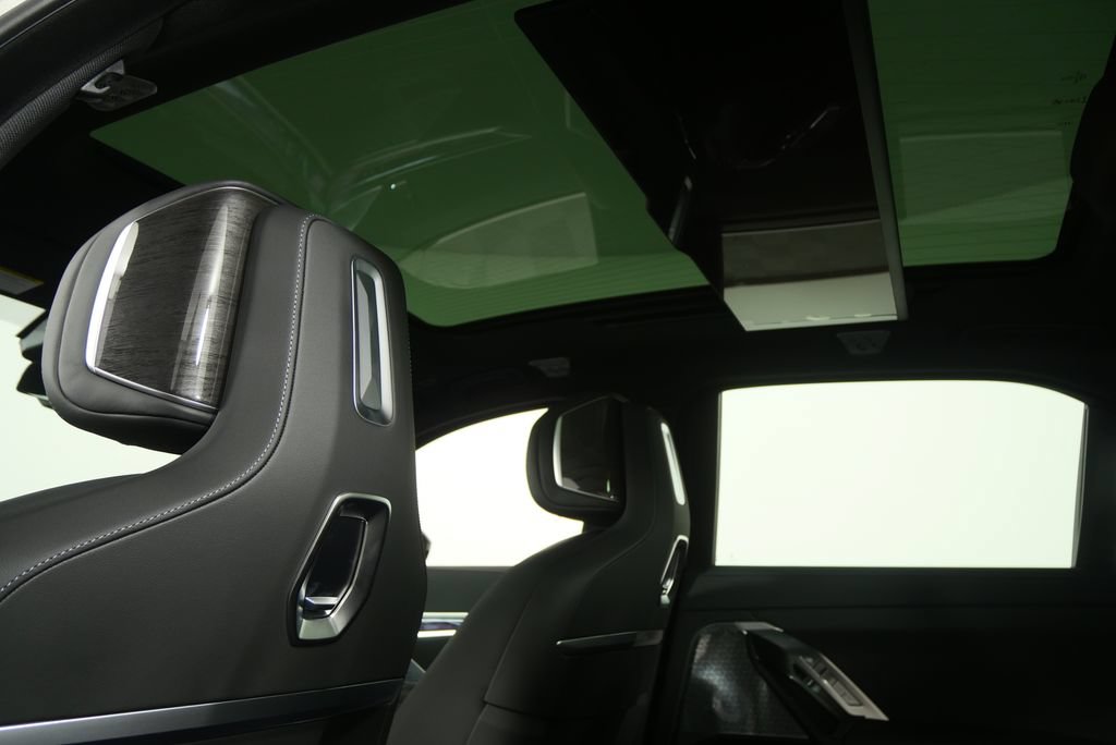 New 2026 BMW i7 xDrive60 AWD/4WD image 18