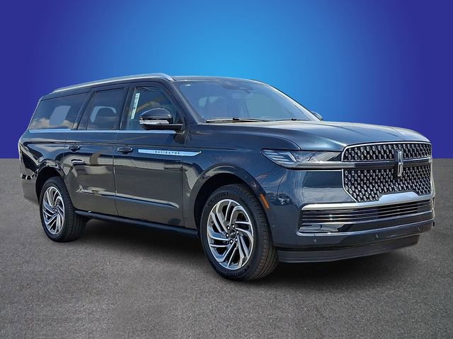 Used 2025 Lincoln Navigator L Reserve image 3