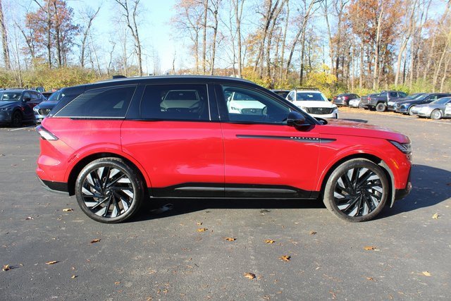 Certified 2024 Lincoln Nautilus Reserve w/ Equipment Group 202A image 2