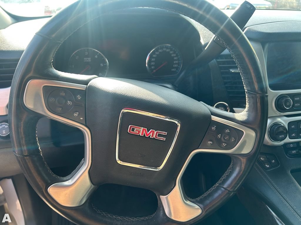 Used 2017 GMC Yukon XL SLT AWD/4WD image 10