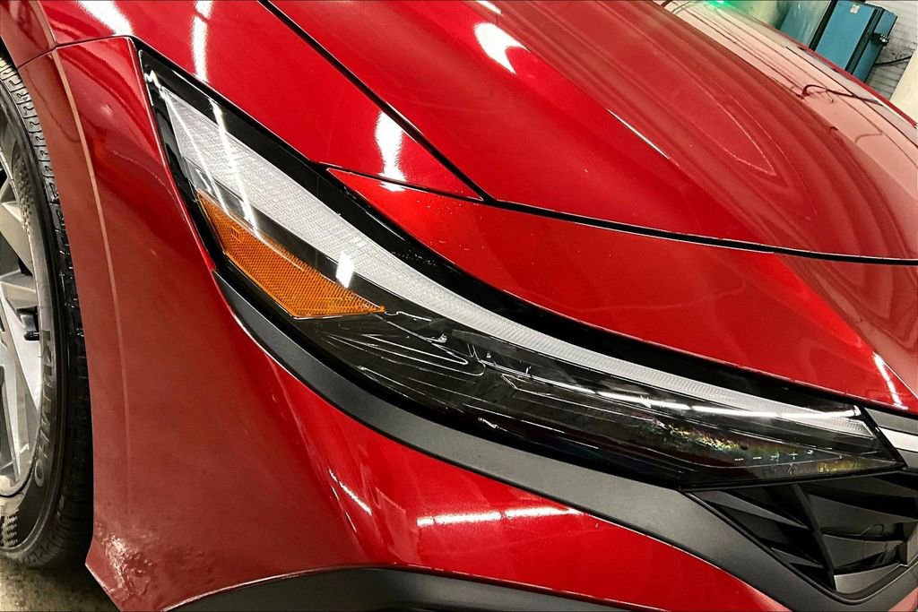 Used 2024 Hyundai Elantra SEL image 30