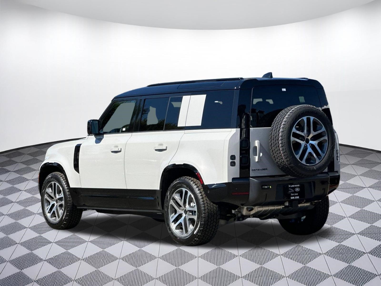 New 2026 Land Rover Defender 110 X-Dynamic SE AWD/4WD image 3