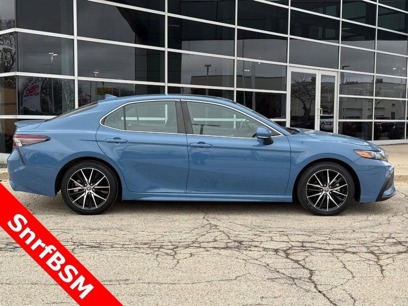 Used 2023 Toyota Camry SE w/ Convenience Package FWD image 2