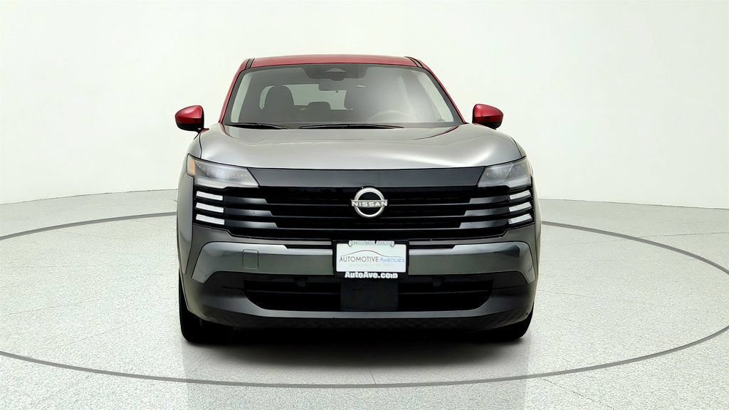 Used 2025 Nissan Kicks SV FWD image 2