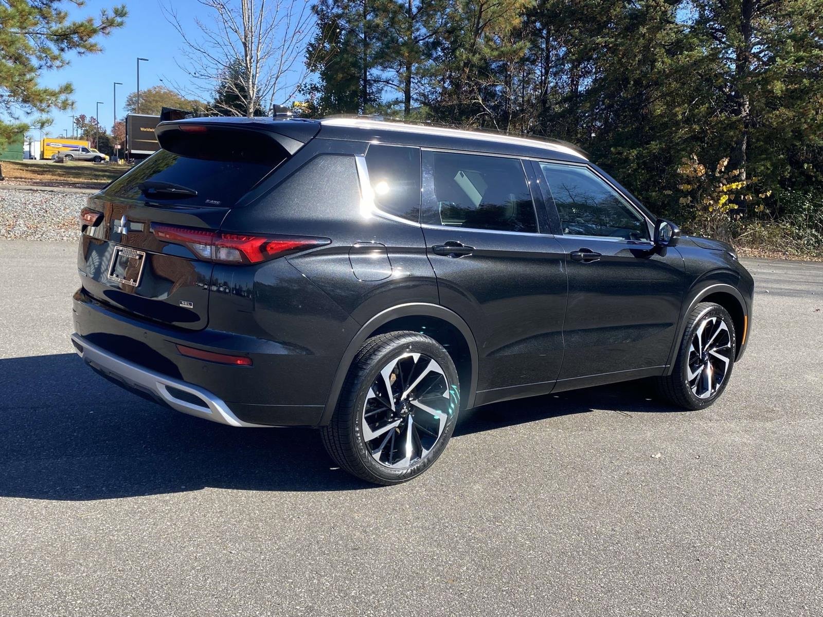 Used 2022 Mitsubishi Outlander SEL image 7