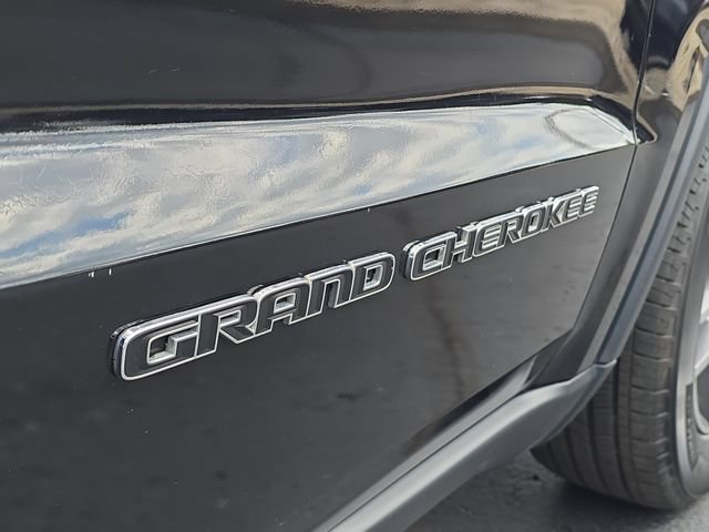Used 2021 Jeep Grand Cherokee Limited AWD/4WD image 32