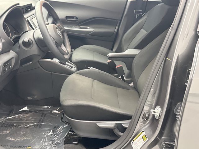 Used 2025 Nissan Kicks Play S FWD image 11