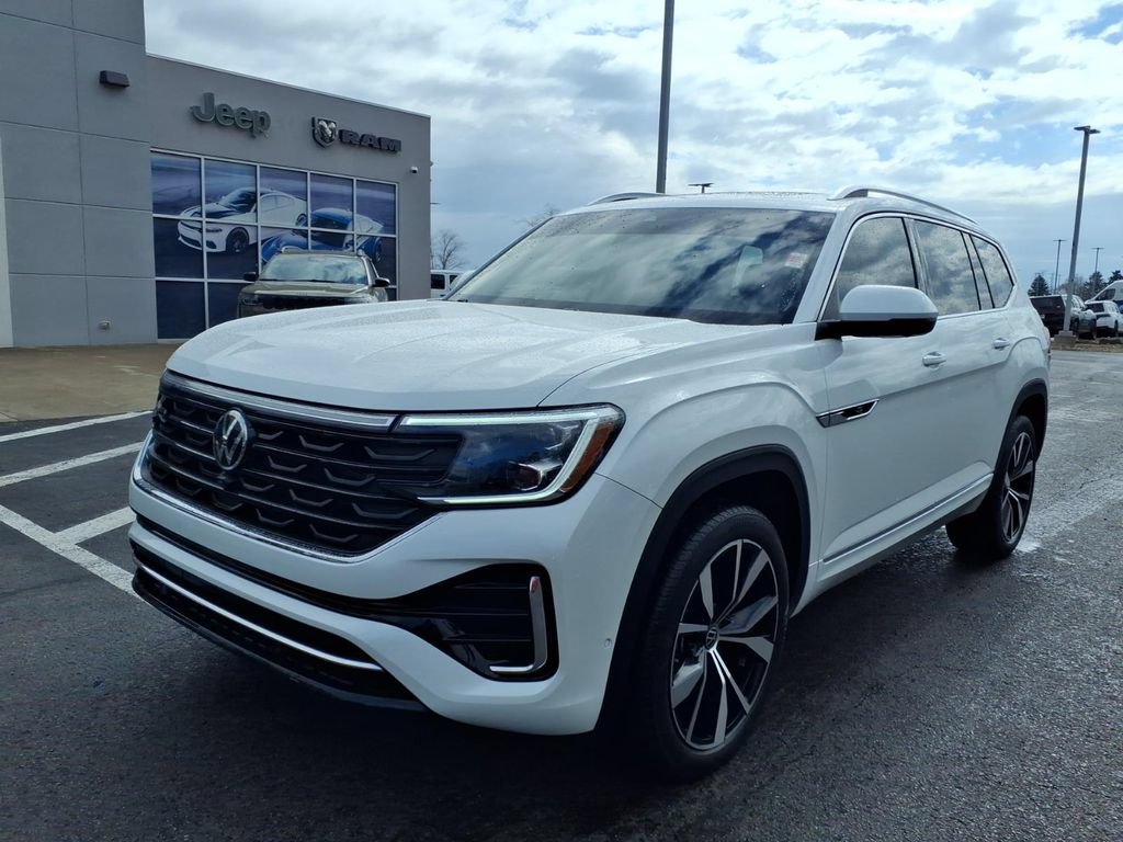 Used 2025 Volkswagen Atlas SEL Premium R-Line AWD/4WD image 8