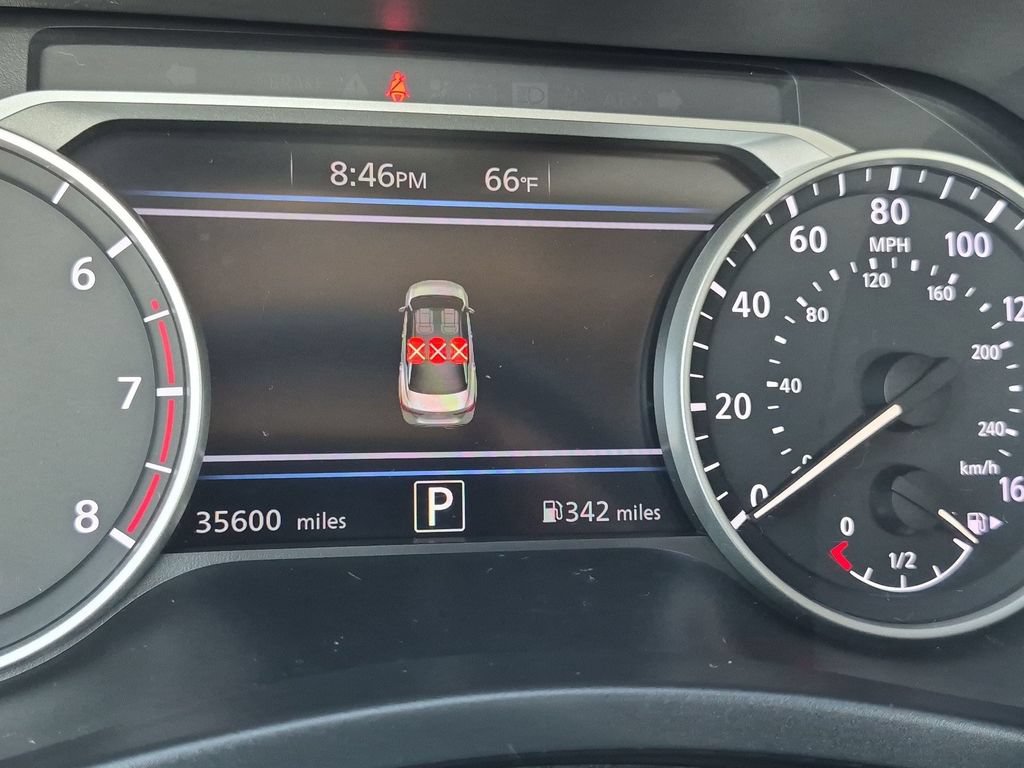Used 2025 Nissan Sentra SV FWD image 13