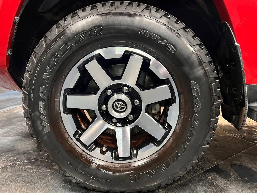 Used 2018 Toyota 4Runner TRD Off-Road Premium image 29