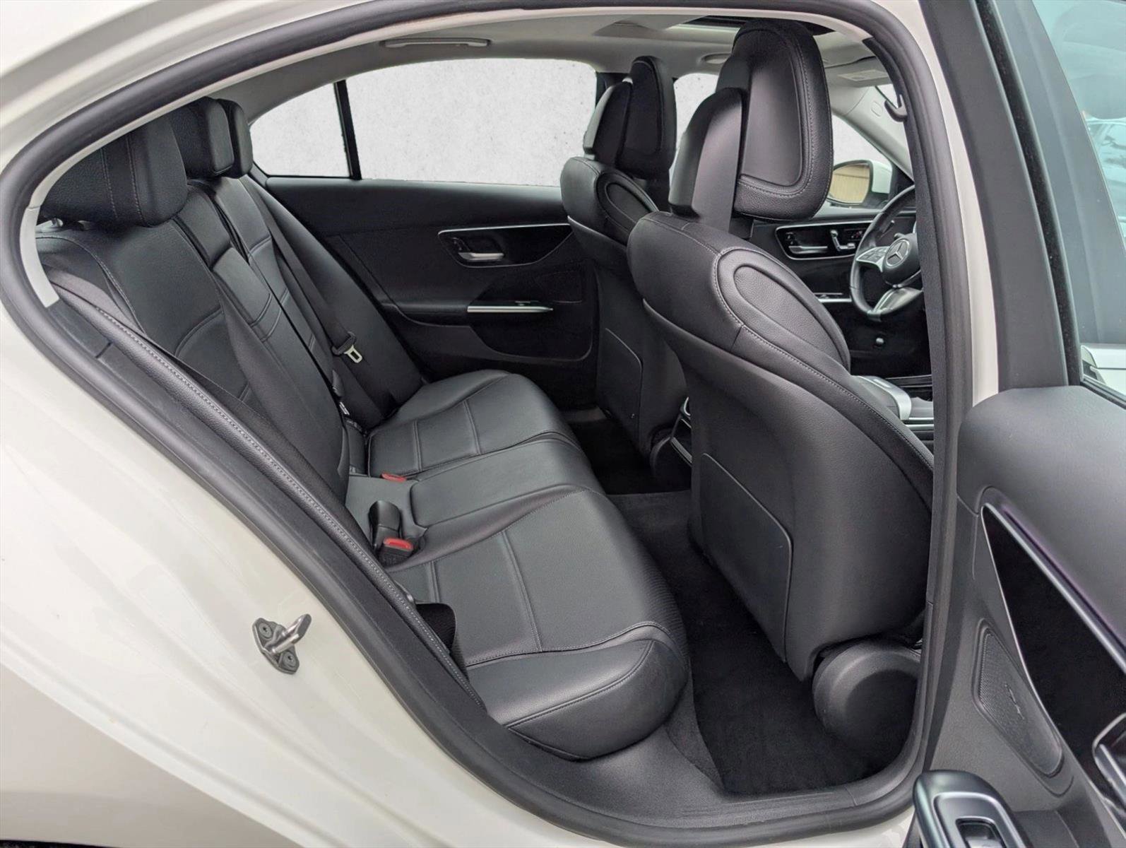 Used 2022 Mercedes-Benz C 300 Sedan image 19