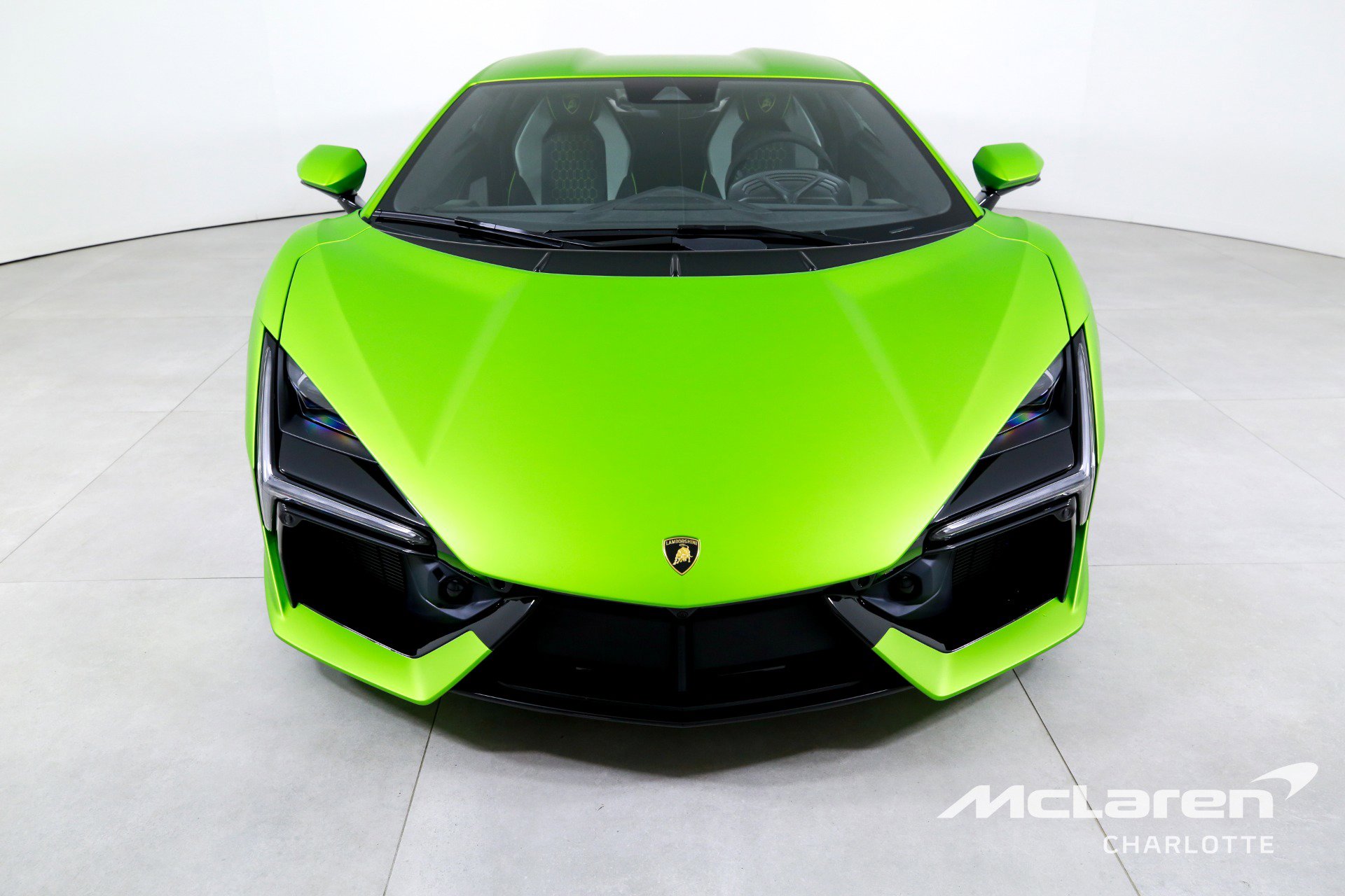 Used 2024 Lamborghini Revuelto image 4