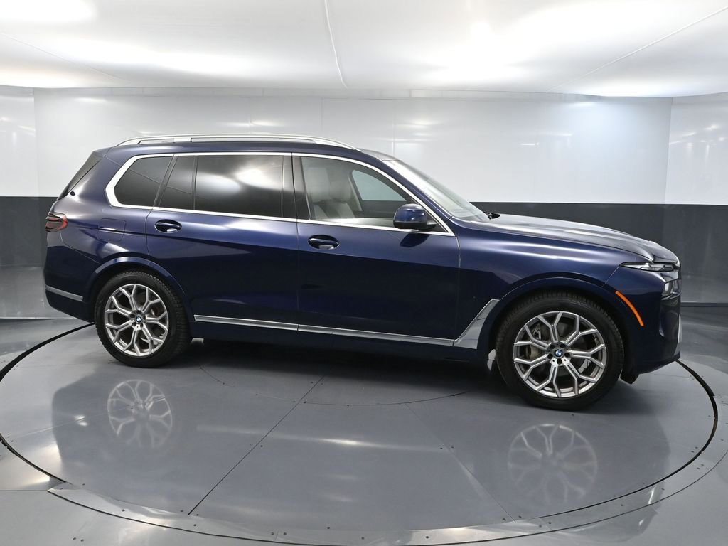 Used 2023 BMW X7 xDrive40i w/ Executive Package image 4