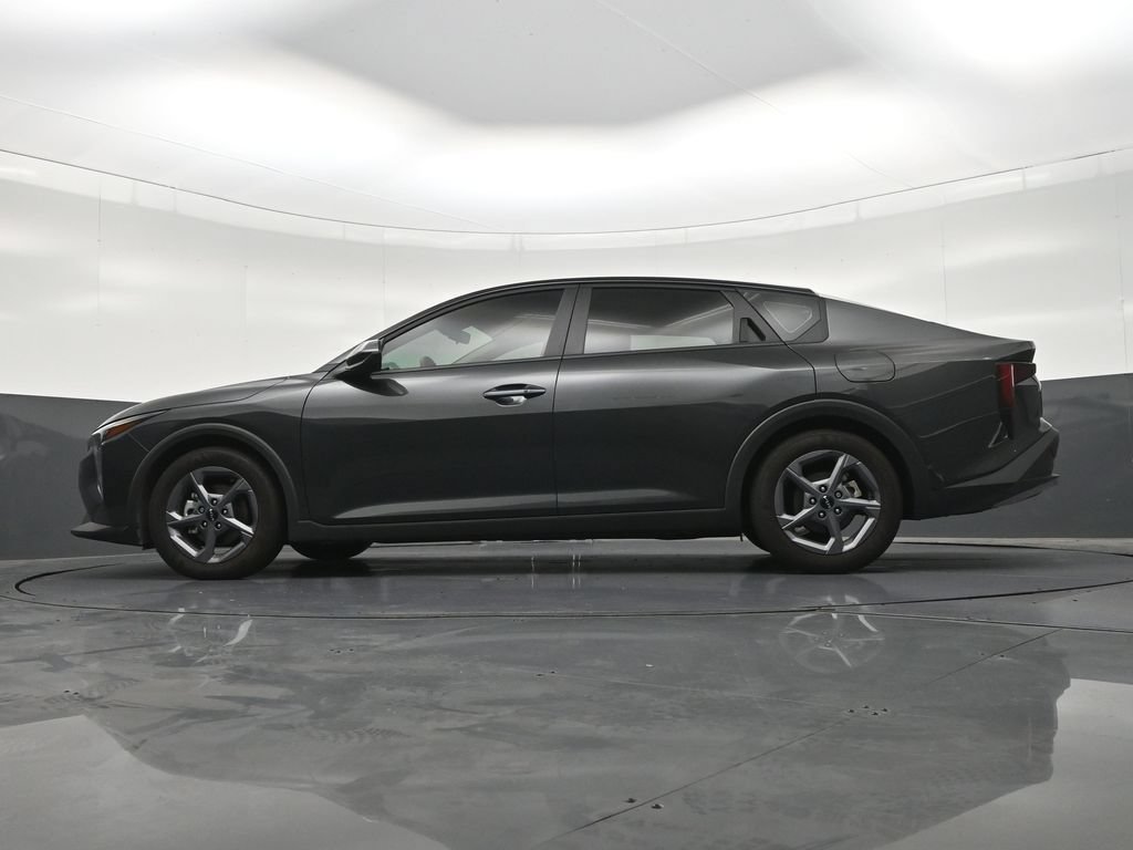 Used 2025 Kia K4 FWD image 24