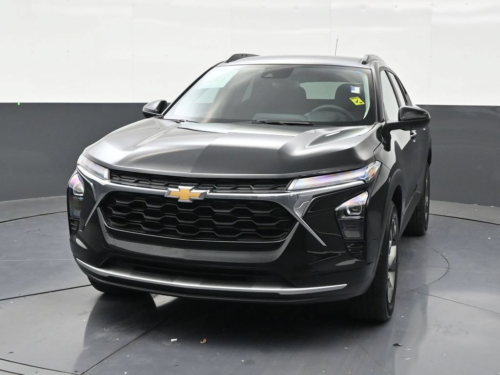 Used 2024 Chevrolet Trax LT FWD image 8