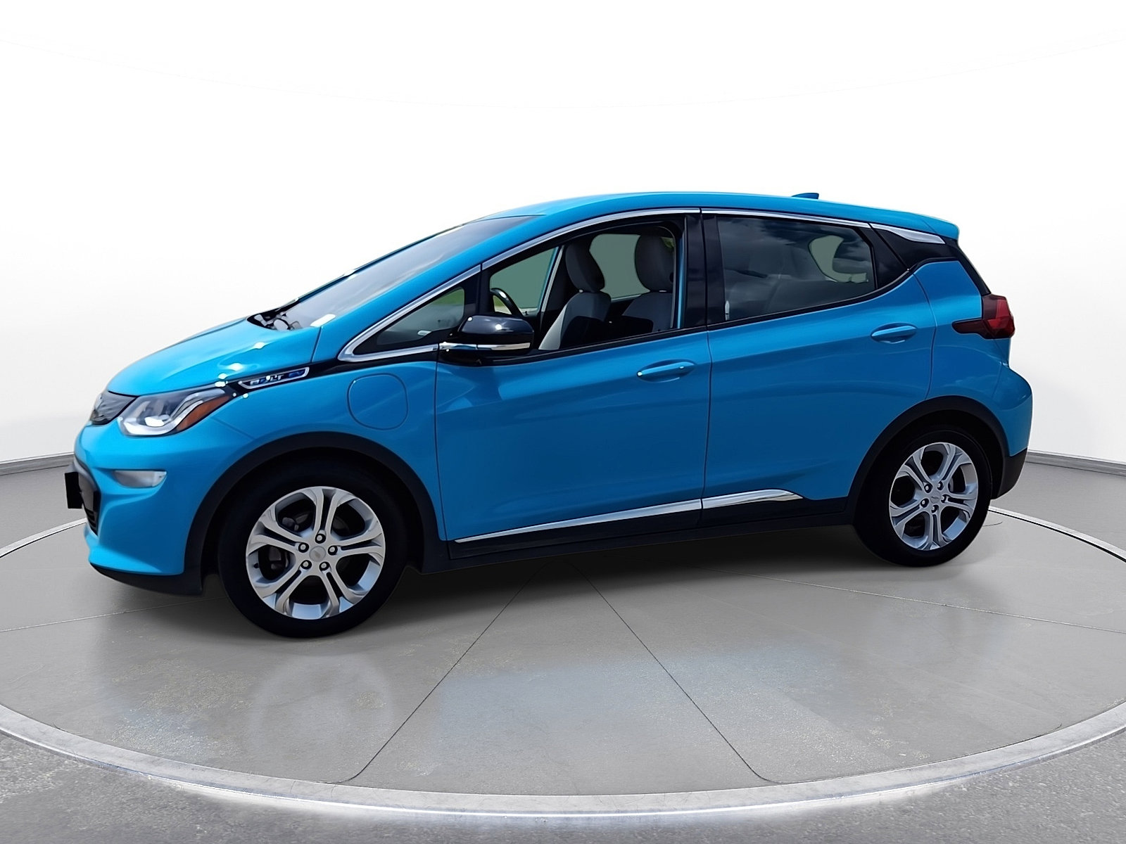 Used 2020 Chevrolet Bolt LT FWD image 4