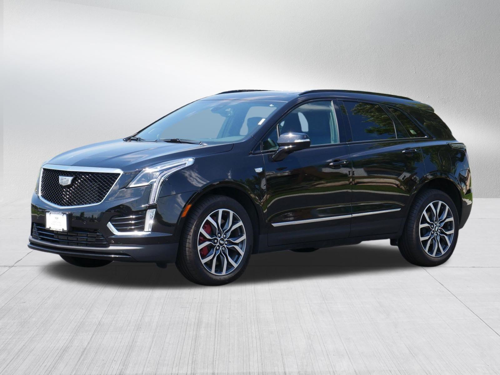 Certified 2025 Cadillac XT5 Sportv w/ LPO, Floor Liner Package AWD/4WD image 2
