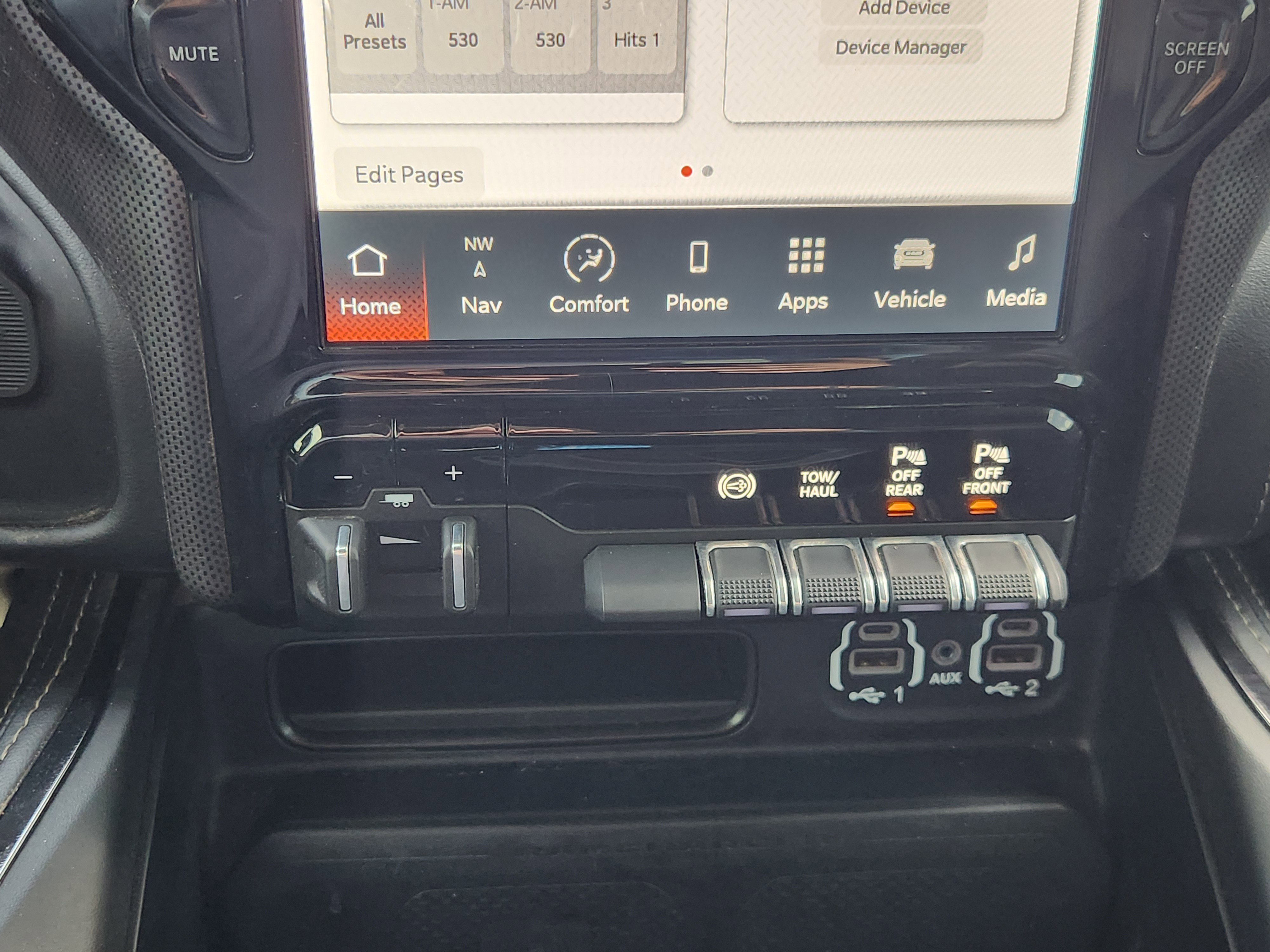 Used 2024 RAM 3500 Limited image 14