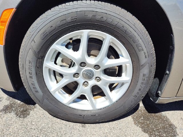 Used 2017 Chrysler Pacifica LX FWD image 9