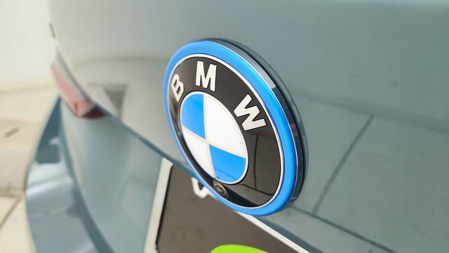 Used 2025 BMW i4 eDrive40 w/ Premium Package image 16