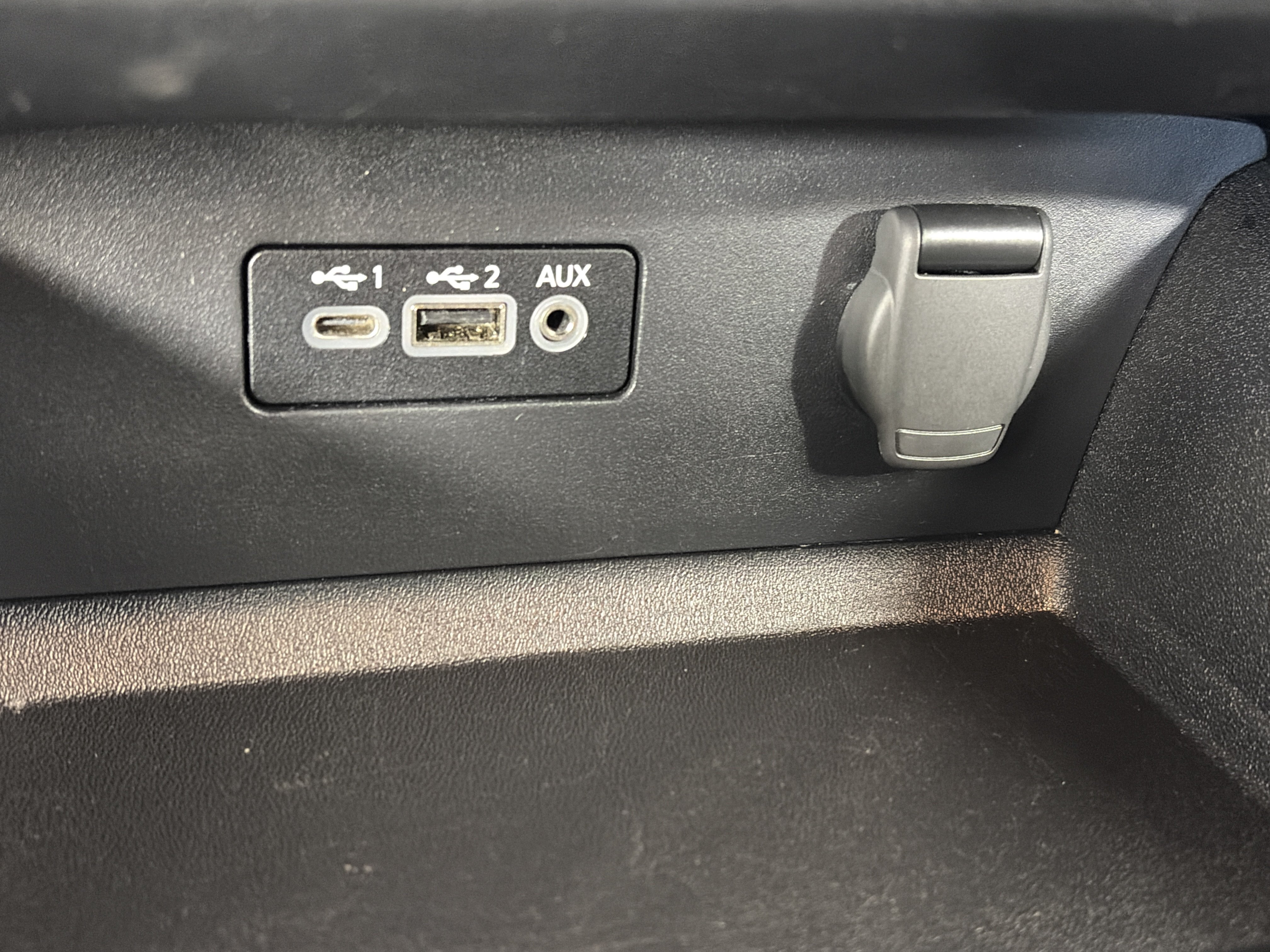 Used 2025 Nissan Altima 2.5 SV AWD/4WD image 21