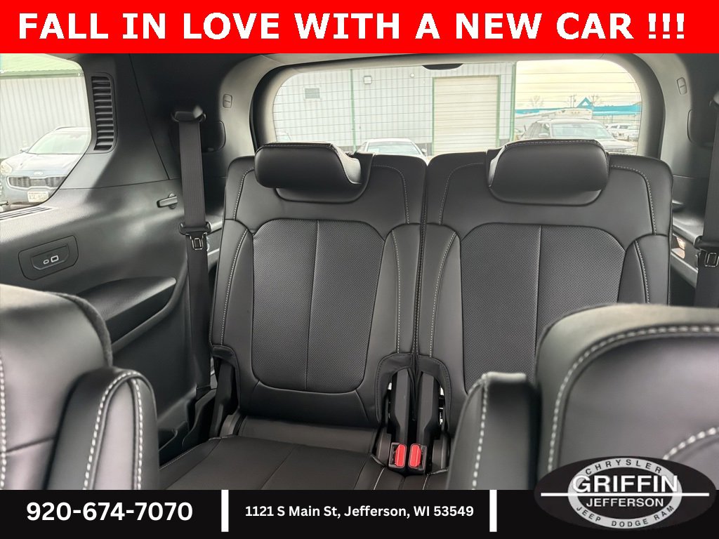 New 2025 Jeep Grand Cherokee L Limited w/ Luxury Tech Group II image 15