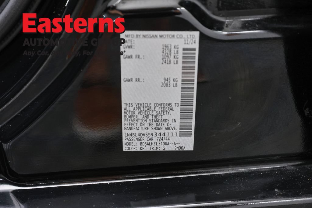 Used 2025 Nissan Altima 2.5 SV FWD image 33