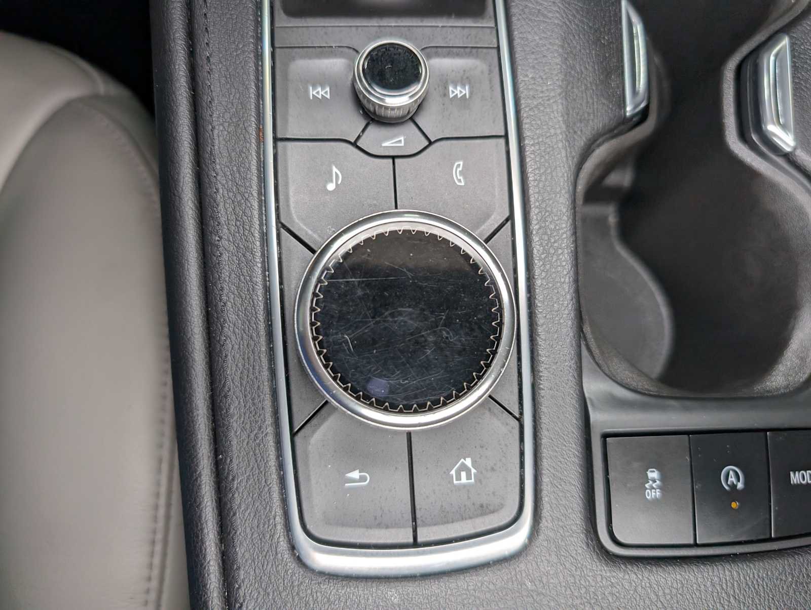 Used 2019 Cadillac XT4 Premium Luxury AWD/4WD image 28