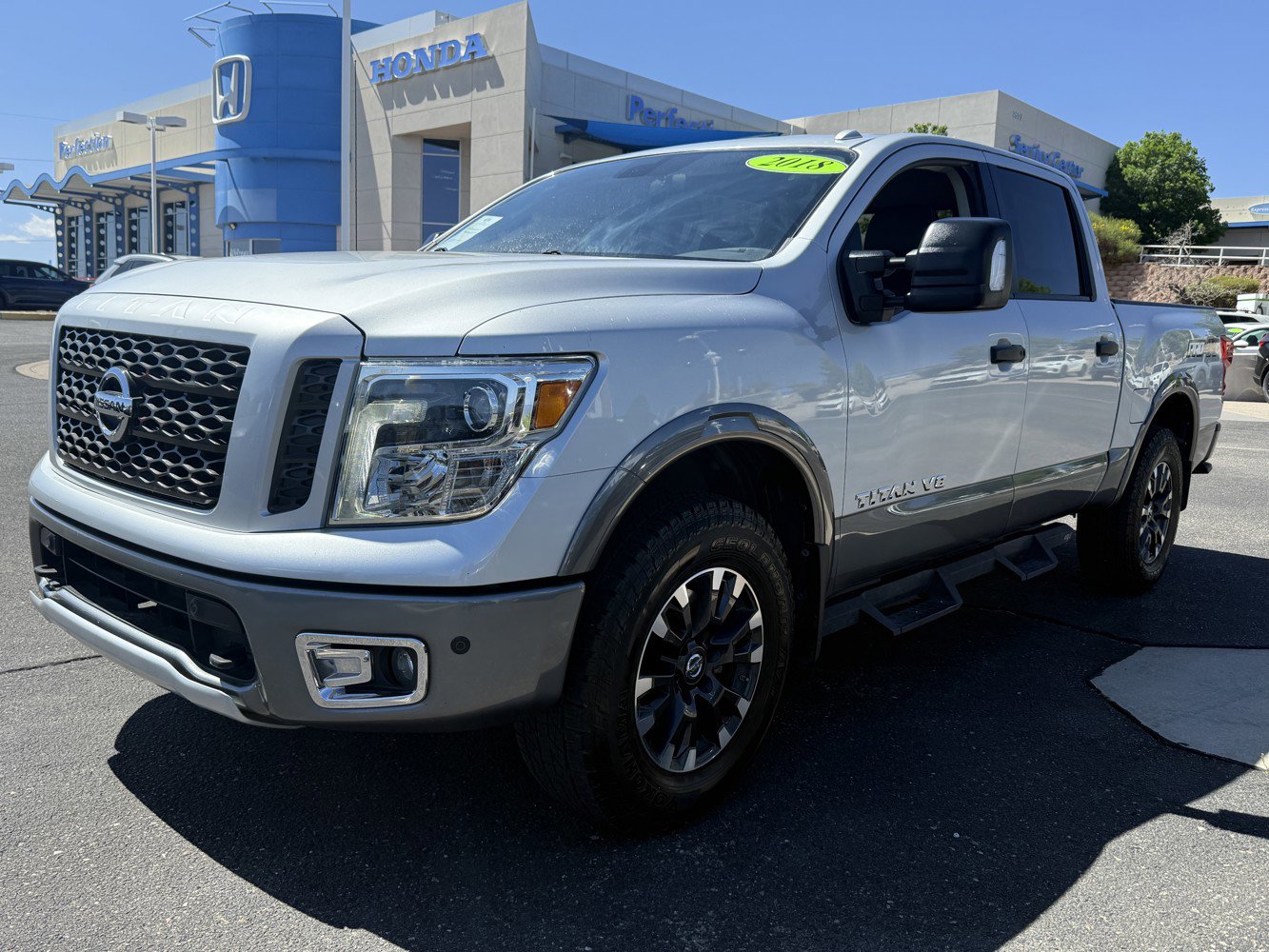 Used 2018 Nissan Titan PRO-4X w/ Pro-4x Utility Package image 9
