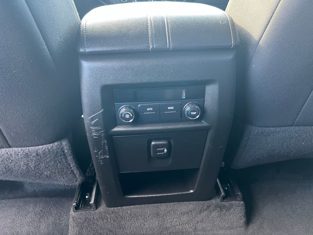 Used 2019 Chevrolet Traverse LT image 31